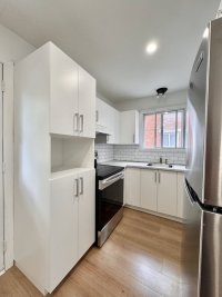 Condo 4 ½ au 1e étage, A Longueuil . Finitions modernes, construites en 2022 Entièrement meublées. 1200 $ / - Condo 4 ½ au 1e étage, A Longueuil . Finitions modernes, construites en 2022 Entièrement meublées. 1200 $ / mois tout inclus avec internet aussi. Bail